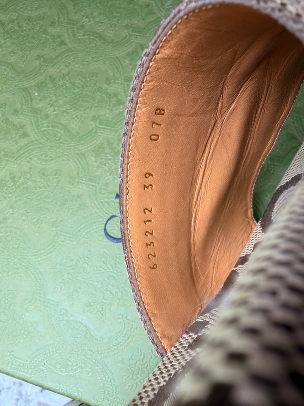 Gucci Camel & Ebony GG Canvas Platform Slides - Picture 9 of 15